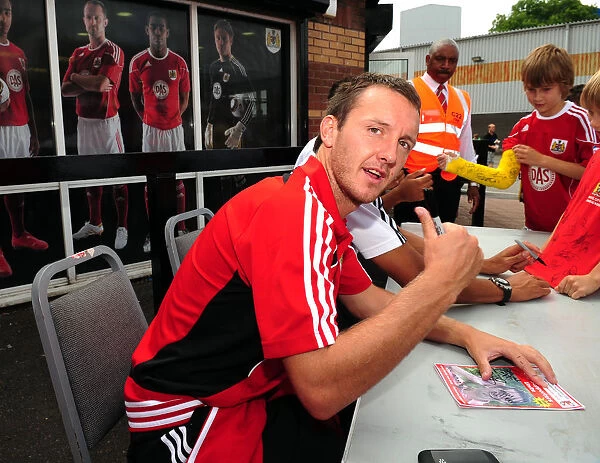 Bristol City Open Day: A Look Behind the Scenes of the 10-11 First Team Season