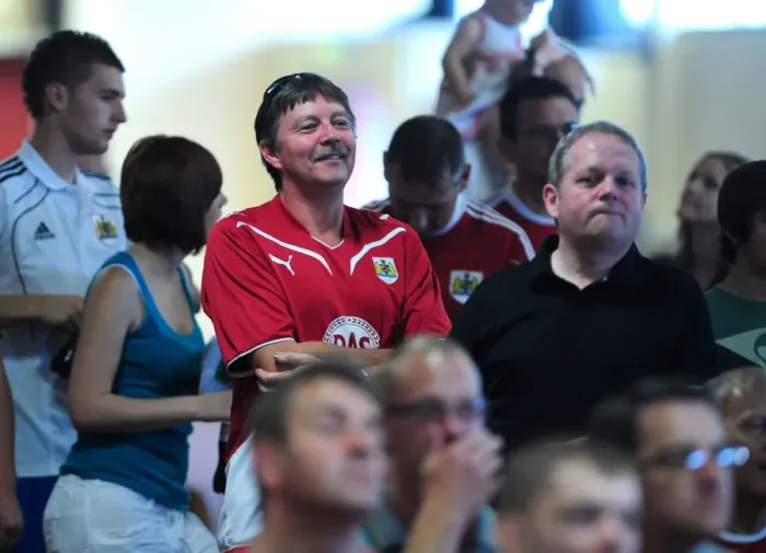 Framed Print : Bristol City Open Day: Behind the Scenes of First Team Training, Season 10-11 Framed Print : Bristol City Open Day: Behind the Scenes of First Team Training, Season 10-11