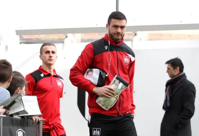 Framed Print : Bristol City Players Arrive at Craven Cottage Ahead of Fulham Match, 12 March 2016 Framed Print : Bristol City Players Arrive at Craven Cottage Ahead of Fulham Match, 12 March 2016