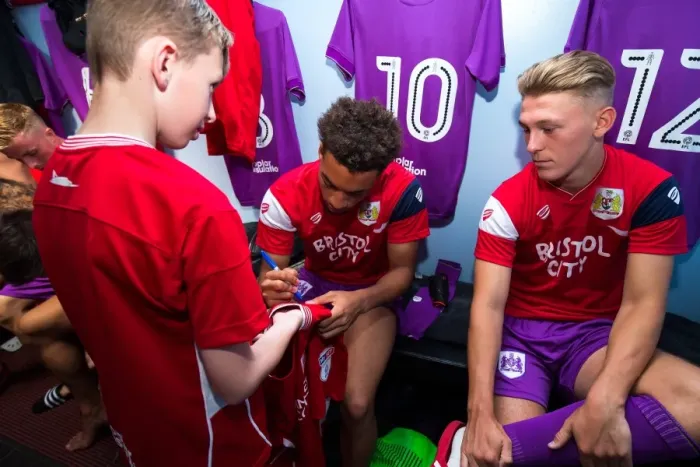 Framed Print : Bristol City Players Freddie Hinds and Jake Andrews Sign Autographs for Mascots during Pre-season Friendly against Bristol Manor Farm, 2017