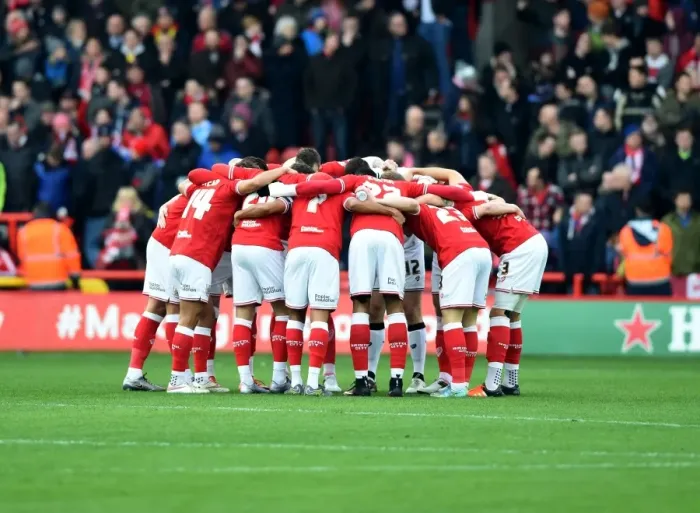 Framed Print : Bristol City Players Huddle Before Kick-Off Against Middlesbrough, Sky Bet Championship, Ashton Gate, Bristol, England (January 16, 2016) Framed Print : Bristol City Players Huddle Before Kick-Off Against Middlesbrough, Sky Bet Championship, Ashton Gate, Bristol, England (January 16, 2016)
