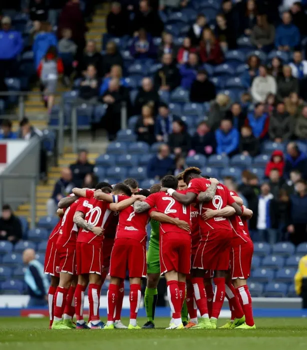 Framed Print : Bristol City Players Huddle: United in Determination at Ewood Park, 17-04-2017