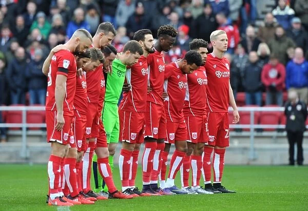 Bristol City Players Pay Tribute: A Moment of Silence During Bristol City v Ipswich Town (03 / 12 / 2016)