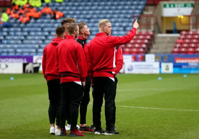 Framed Print : Bristol City Players Unite Before Huddersfield Town Clash in Championship (10.12.16) Framed Print : Bristol City Players Unite Before Huddersfield Town Clash in Championship (10.12.16)