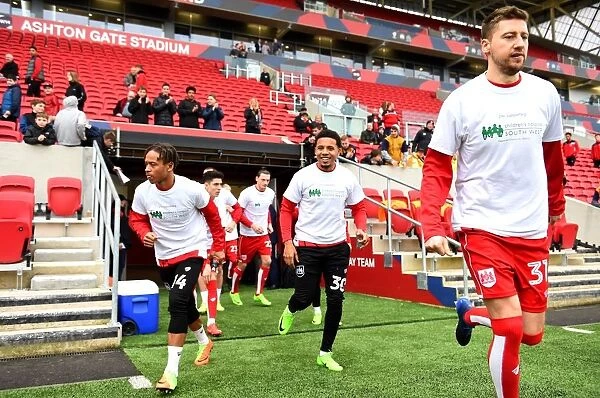Bristol City Players Warm Up in Children's Hospice South West Shirts vs Burton Albion (04 / 03 / 2017)