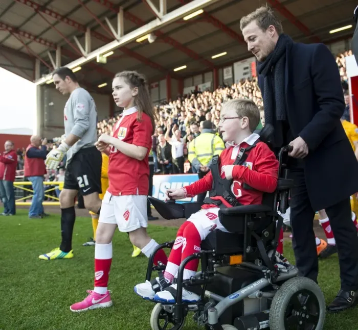 Framed Print : Bristol City: Pycroft and Elliott Leading the Team Out at Ashton Gate - Sky Bet League One, November 2014 Framed Print : Bristol City: Pycroft and Elliott Leading the Team Out at Ashton Gate - Sky Bet League One, November 2014