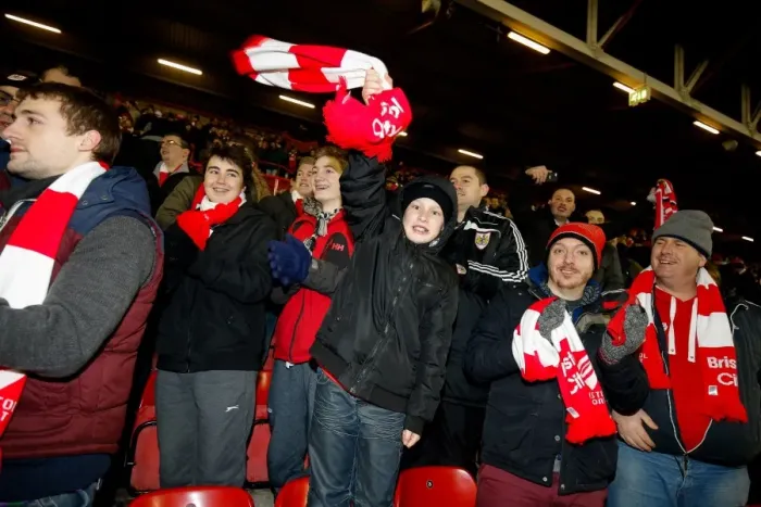 Framed Print : Bristol City Reach Wembley: Thrilling 1-1 Draw (5-3 Agg.)