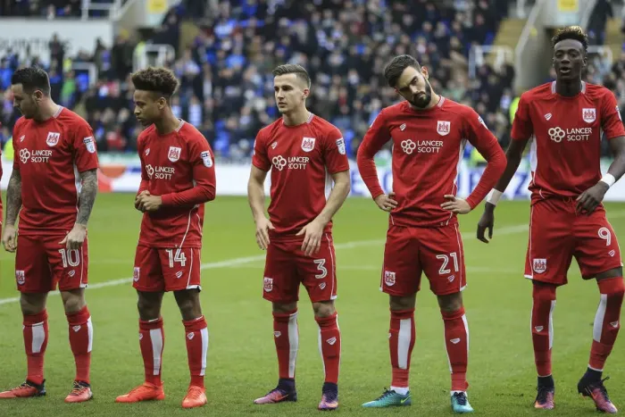 Framed Print : Bristol City Starting XI at Reading's Madejski Stadium, November 2016 - Sky Bet Championship