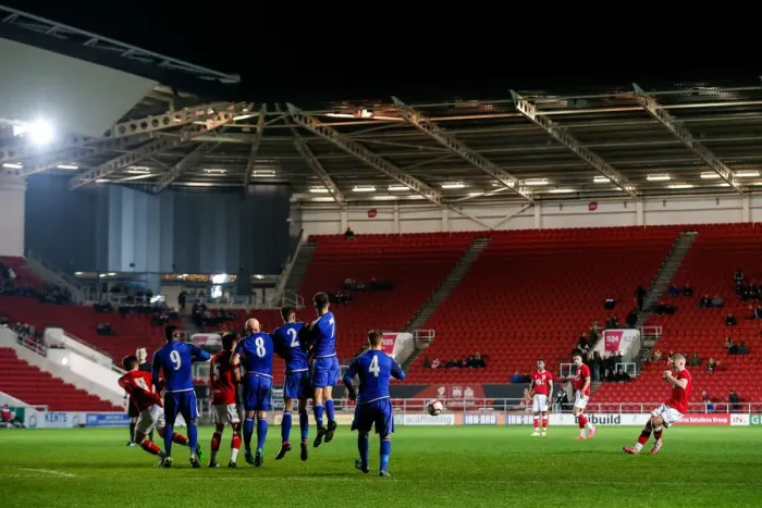 Framed Print : Bristol City U18's George Dowling Prepares to Take a Free Kick at Ashton Gate Stadium