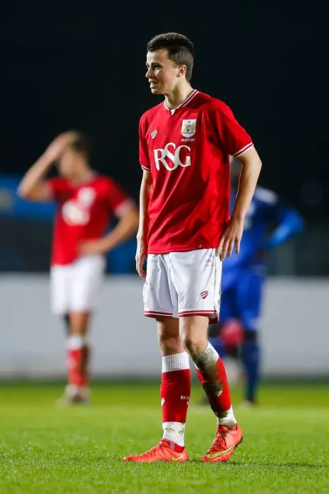 Framed Print : Bristol City U18's James Morton Disappointed in FA Youth Cup Loss to Cardiff City U18s Framed Print : Bristol City U18's James Morton Disappointed in FA Youth Cup Loss to Cardiff City U18s