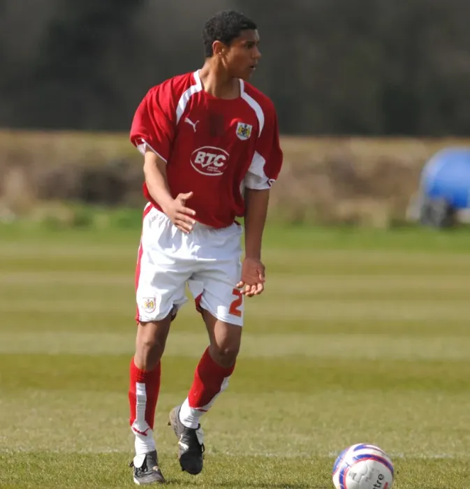 Framed Print : Bristol City U18s vs Arsenal U18s: Youth Cup Showdown