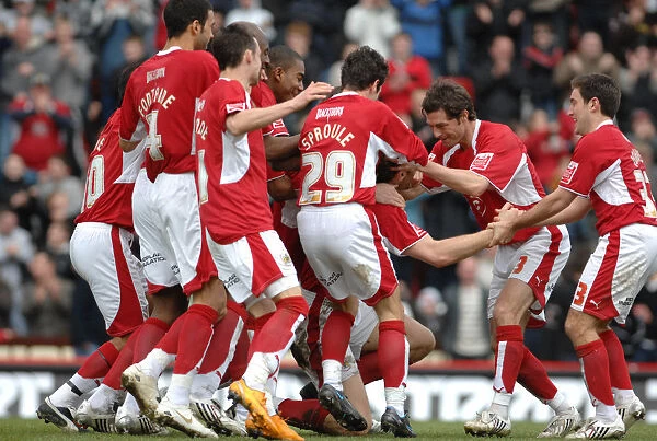 Bristol City: Unified Ecstasy - McCombe's Goal Celebration vs Hull City
