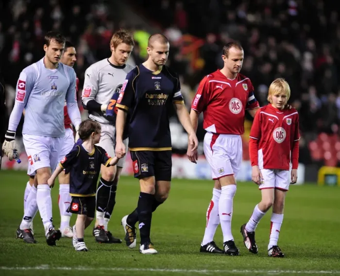 Framed Print : Bristol City v Barnsley