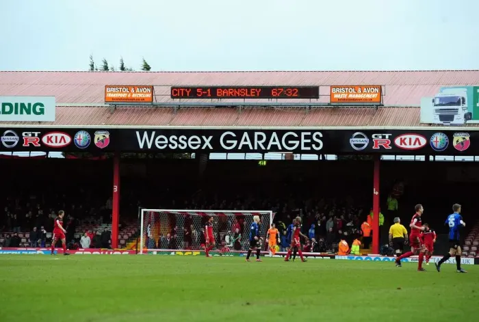 Framed Print : Bristol City V Barnsley