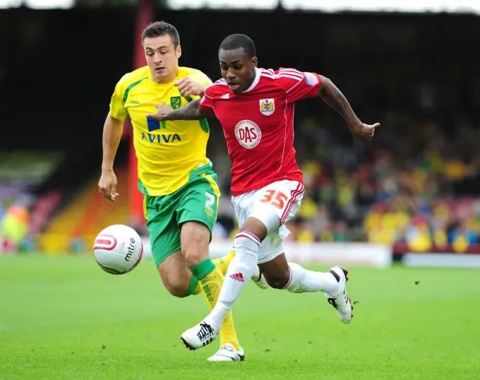 Framed Print : Bristol city v Norwich City Framed Print : Bristol city v Norwich City