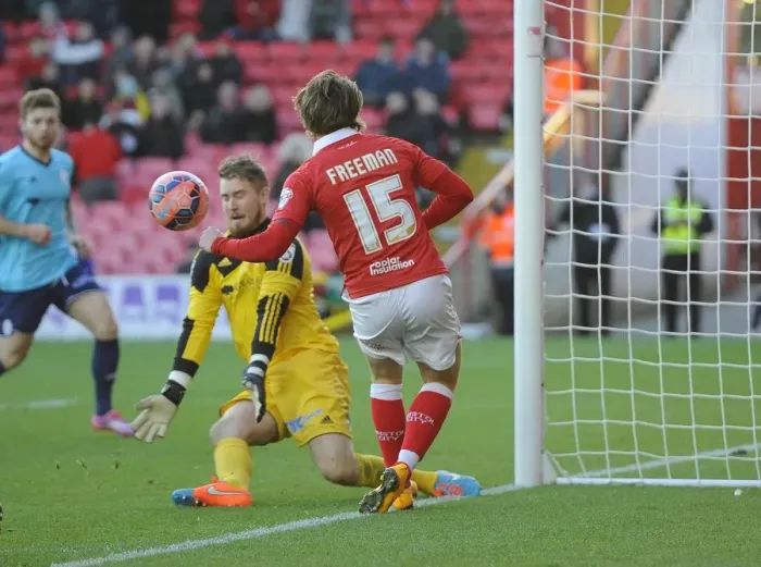 Framed Print : Bristol City vs AFC Telford United: Luke Freeman vs Jonathan Hedge - FA Cup Clash at Ashton Gate (Season 14 / 15)