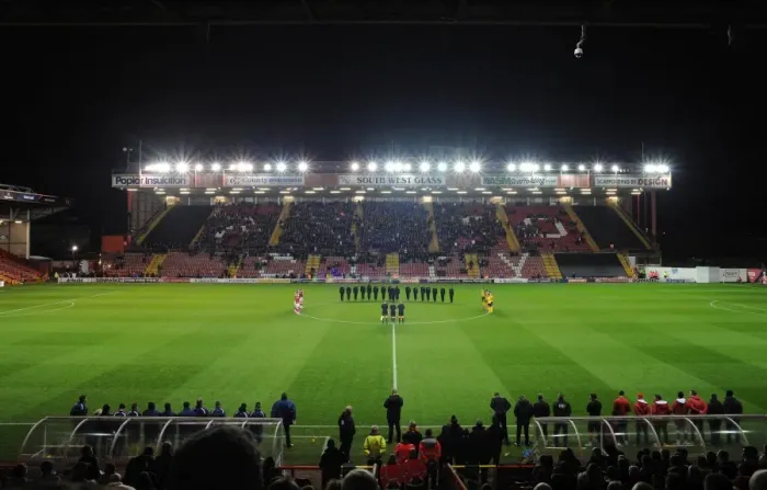 Framed Print : Bristol City vs AFC Wimbledon in Johnstone's Paint Trophy Clash at Ashton Gate