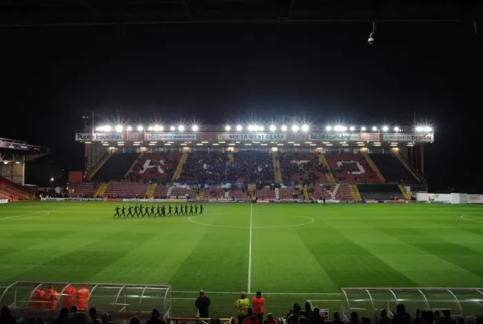 Framed Print : Bristol City vs AFC Wimbledon in Johnstone's Paint Trophy Clash at Ashton Gate Framed Print : Bristol City vs AFC Wimbledon in Johnstone's Paint Trophy Clash at Ashton Gate