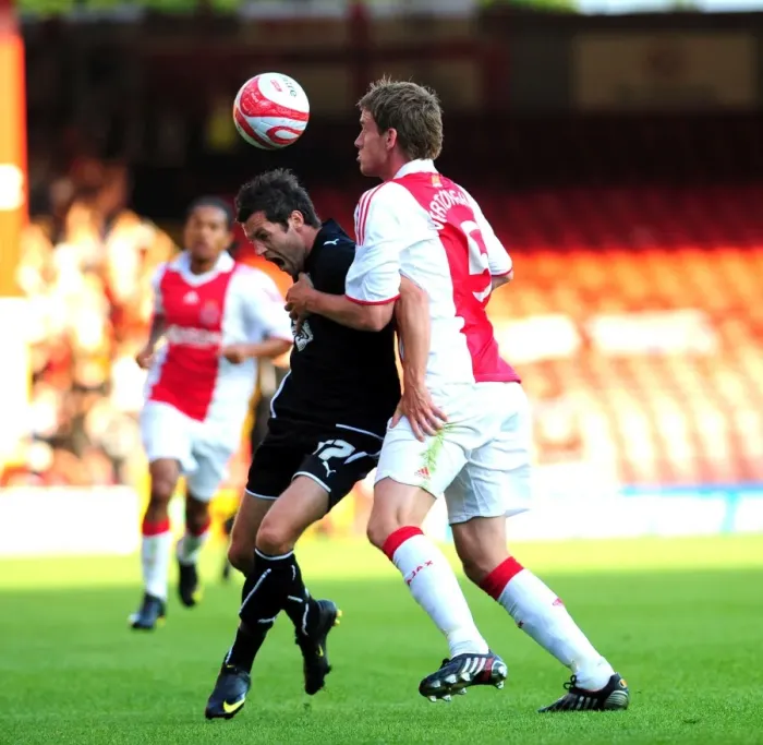 Framed Print : Bristol City vs Ajax: 09-10 Pre-Season Friendly - First Team Clash Framed Print : Bristol City vs Ajax: 09-10 Pre-Season Friendly - First Team Clash