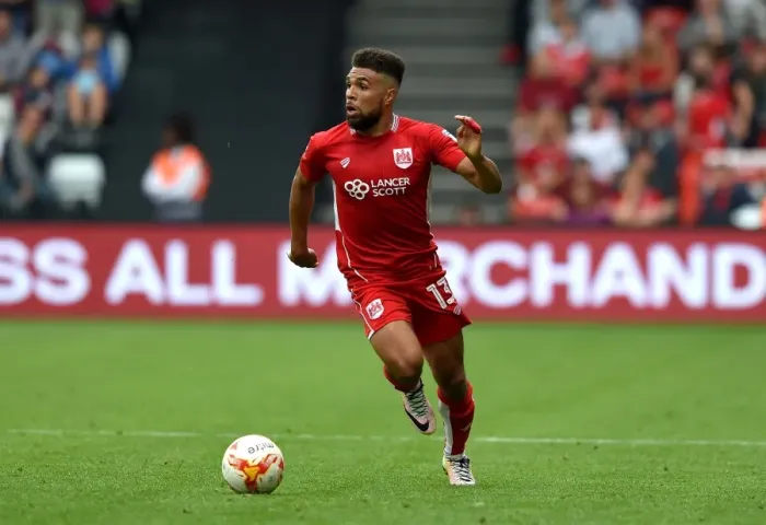 Framed Print : Bristol City vs Aston Villa: Scott Golbourne in Action at Ashton Gate, 2016