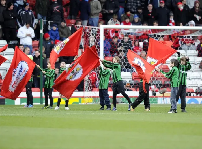 Framed Print : Bristol City vs Barnsley Clash in Npower Championship at Ashton Gate - February 2013 Framed Print : Bristol City vs Barnsley Clash in Npower Championship at Ashton Gate - February 2013