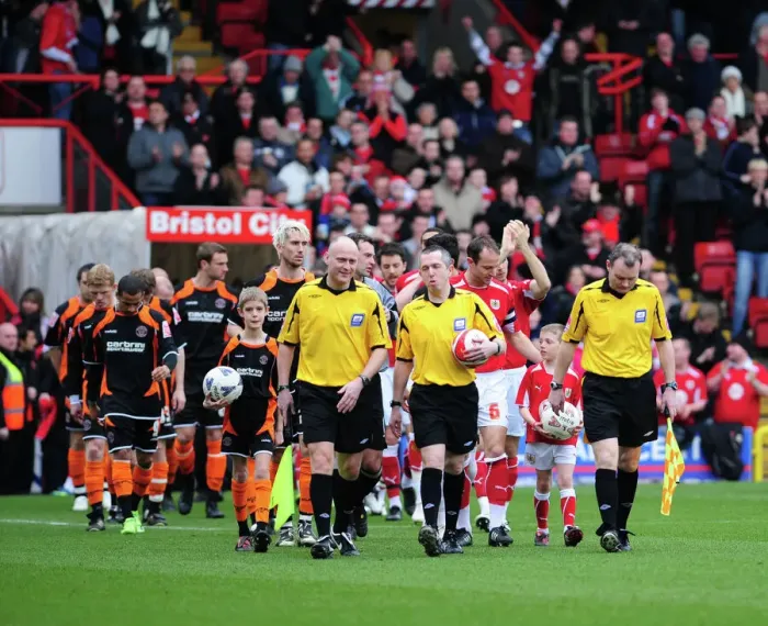 Framed Print : Bristol City vs Blackpool: A Football Rivalry (08-09 Season) Framed Print : Bristol City vs Blackpool: A Football Rivalry (08-09 Season)