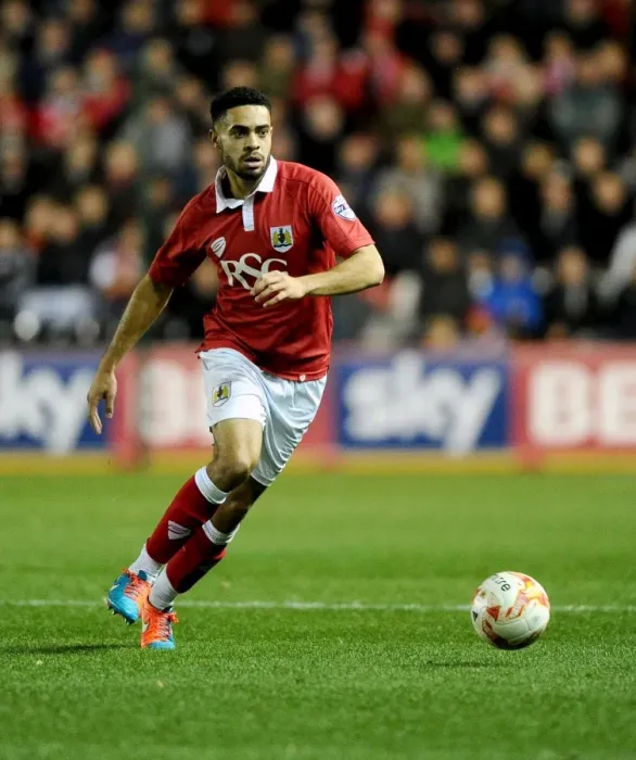 Framed Print : Bristol City vs Bradford City: Derrick Williams in Action at Ashton Gate, 2014 Framed Print : Bristol City vs Bradford City: Derrick Williams in Action at Ashton Gate, 2014