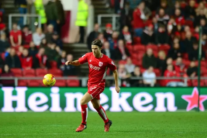 Framed Print : Bristol City vs Brentford: Adam Matthews in Action at Ashton Gate, Sky Bet Championship (December 13, 2016) Framed Print : Bristol City vs Brentford: Adam Matthews in Action at Ashton Gate, Sky Bet Championship (December 13, 2016)
