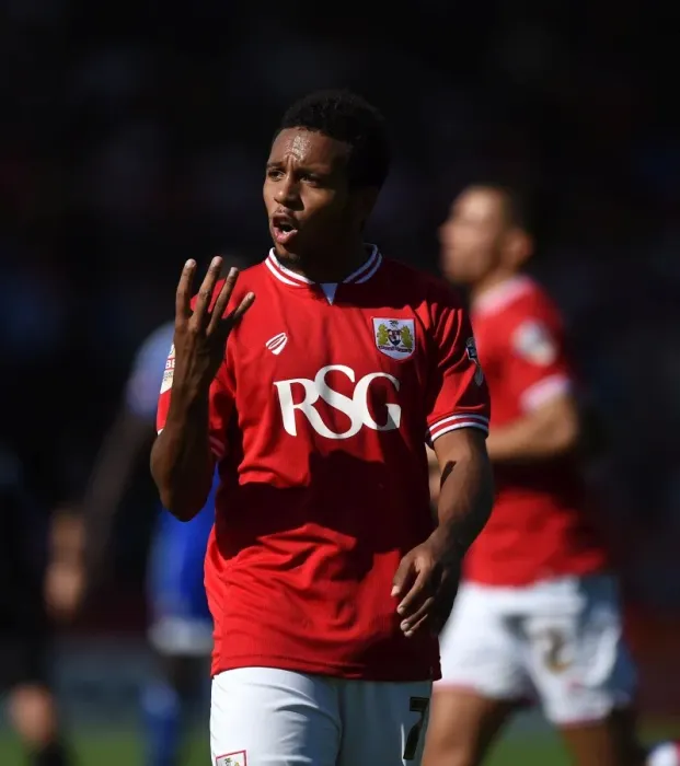 Framed Print : Bristol City vs Brentford: Korey Smith in Action at Ashton Gate Stadium, 2015 Framed Print : Bristol City vs Brentford: Korey Smith in Action at Ashton Gate Stadium, 2015