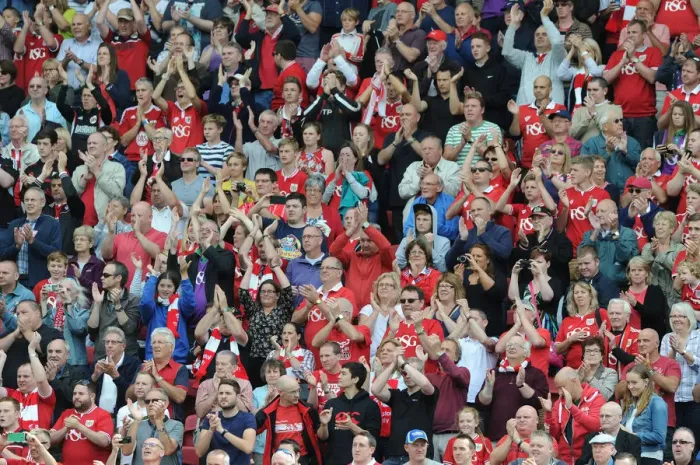 Framed Print : Bristol City vs Brentford: Passionate Fans at Ashton Gate, Sky Bet Championship (15 / 08 / 2015) Framed Print : Bristol City vs Brentford: Passionate Fans at Ashton Gate, Sky Bet Championship (15 / 08 / 2015)