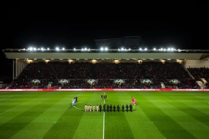 Framed Print : Bristol City vs Brighton & Hove Albion: Remembrance Day Tribute - Minutes Silence for Fallen Soldiers (November 5, 2016) - Sky Bet Championship, Ashton Gate Stadium Framed Print : Bristol City vs Brighton & Hove Albion: Remembrance Day Tribute - Minutes Silence for Fallen Soldiers (November 5, 2016) - Sky Bet Championship, Ashton Gate Stadium
