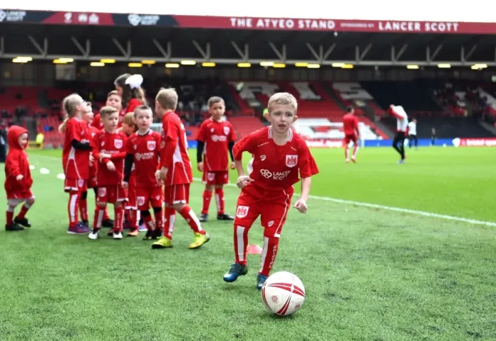 Framed Print : Bristol City vs Burton Albion: Mascots Clash at Ashton Gate, Sky Bet Championship (04.03.2017)