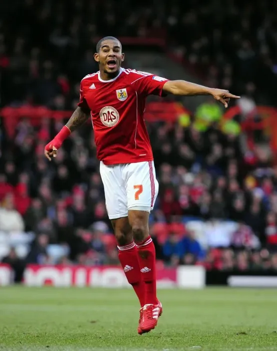 Framed Print : Bristol City vs Cardiff City: Marvin Elliott in Action at Ashton Gate Stadium, 2011 Championship Football Match Framed Print : Bristol City vs Cardiff City: Marvin Elliott in Action at Ashton Gate Stadium, 2011 Championship Football Match