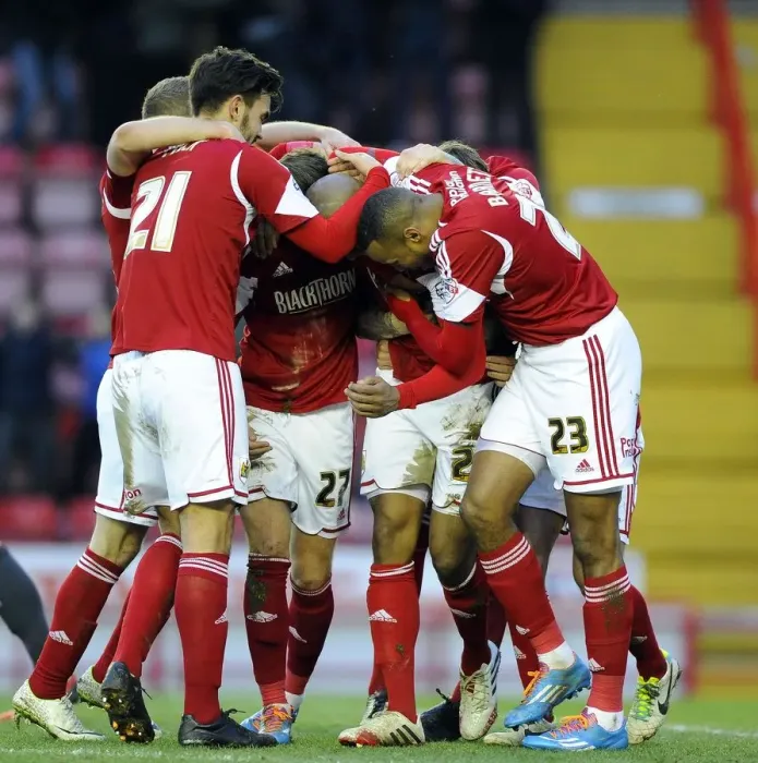 Framed Print : Bristol City vs Carlisle United: Clash at Ashton Gate - February 1, 2014 Framed Print : Bristol City vs Carlisle United: Clash at Ashton Gate - February 1, 2014