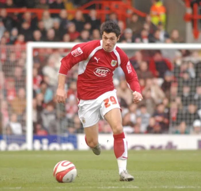 Framed Print : Bristol City vs Colchester United: Ivan Sproule in Action