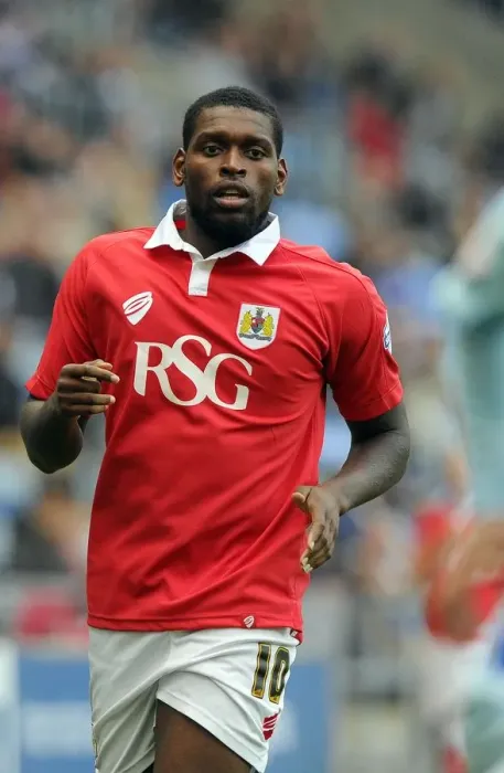 Framed Print : Bristol City vs Coventry City: Jay Emmanuel-Thomas in Action at Ricoh Arena, 2014