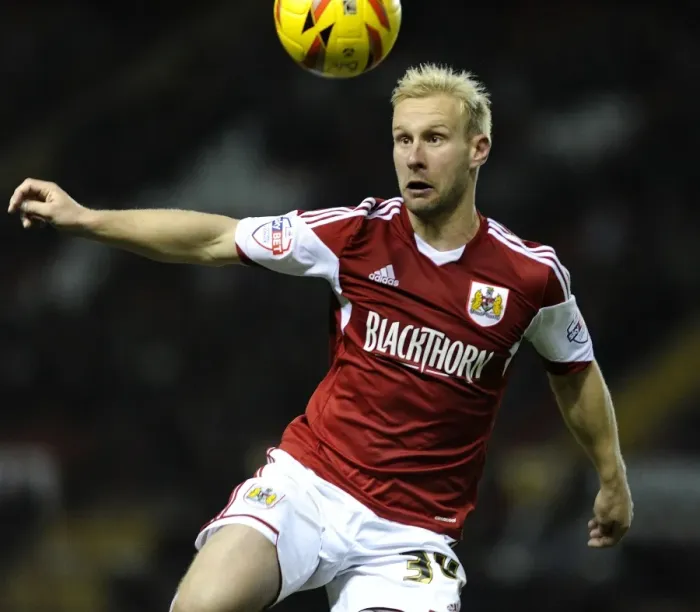 Framed Print : Bristol City vs Crawley Town: Simon Gillett in Action at Ashton Gate, November 2013 Framed Print : Bristol City vs Crawley Town: Simon Gillett in Action at Ashton Gate, November 2013