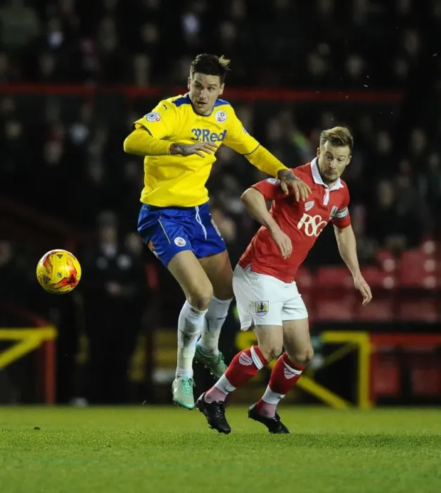 Framed Print : Bristol City vs Crawley Town: Wade Elliott vs Joe Walsh Battle for Ball in Sky Bet League One Clash