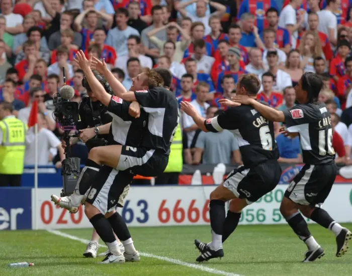 Framed Print : Bristol City vs Crystal Palace: 2007-08 Play-Off Semifinal - First Leg