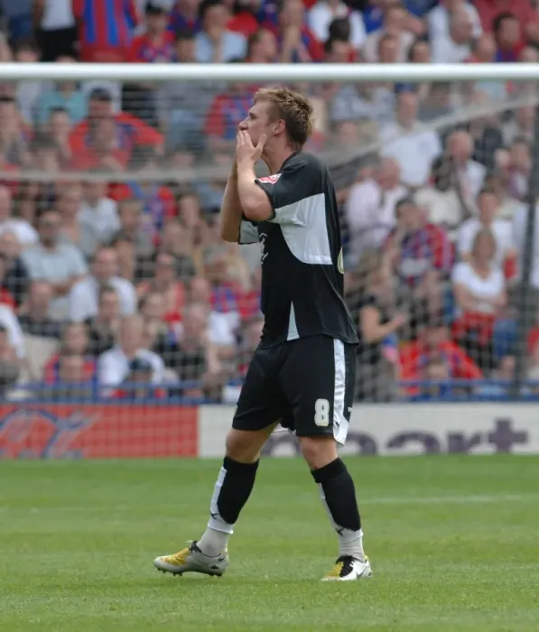 Framed Print : Bristol City vs. Crystal Palace: 2007-08 Play-Off Semifinal - First Leg Framed Print : Bristol City vs. Crystal Palace: 2007-08 Play-Off Semifinal - First Leg