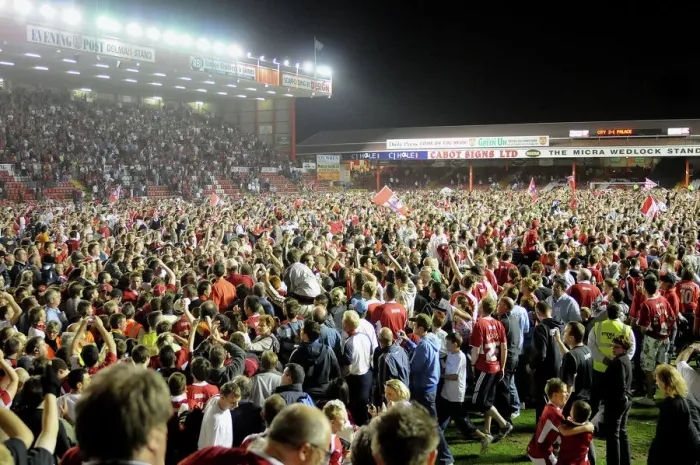 Framed Print : Bristol City vs. Crystal Palace: 2007-08 Play-Off Showdown Framed Print : Bristol City vs. Crystal Palace: 2007-08 Play-Off Showdown