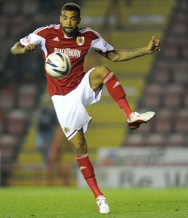 Framed Print : Bristol City vs Crystal Palace: Liam Fontaine in Action at Ashton Gate, 2013