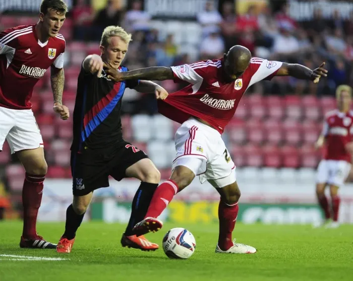 Framed Print : Bristol City vs Crystal Palace: Marvin Elliott and Jonathan Williams Battle for the Ball Framed Print : Bristol City vs Crystal Palace: Marvin Elliott and Jonathan Williams Battle for the Ball