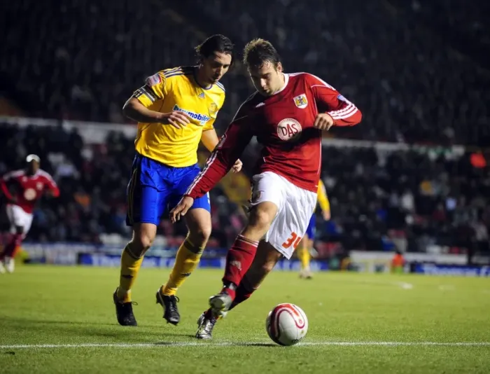 Framed Print : Bristol City vs Derby County: Championship Clash at Ashton Gate Stadium (11-12-2010) Framed Print : Bristol City vs Derby County: Championship Clash at Ashton Gate Stadium (11-12-2010)