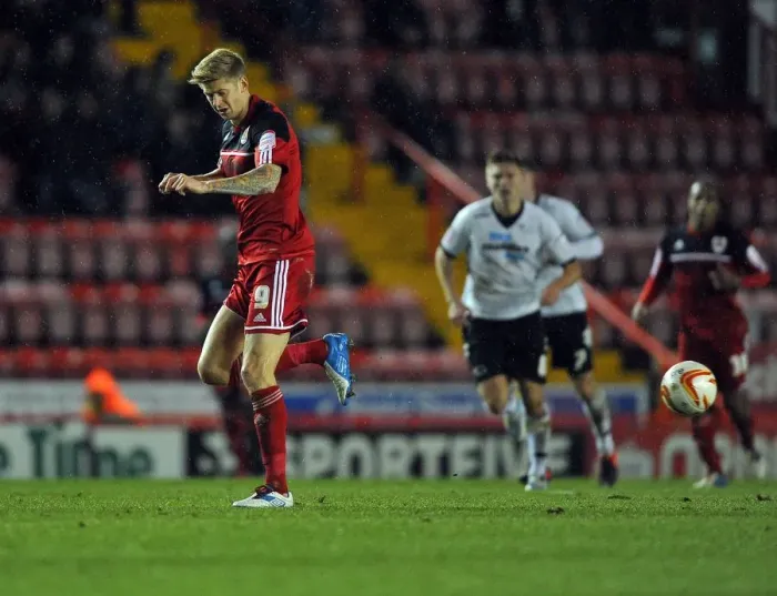Framed Print : Bristol City vs Derby County: Jon Stead's Flick in Championship Match, Ashton Gate Stadium (December 15, 2012) Framed Print : Bristol City vs Derby County: Jon Stead's Flick in Championship Match, Ashton Gate Stadium (December 15, 2012)