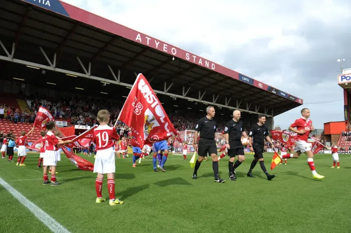 Framed Print : Bristol City vs Doncaster Rovers: Flag Bearers and Guard of Honor at Ashton Gate, Sky Bet League One Framed Print : Bristol City vs Doncaster Rovers: Flag Bearers and Guard of Honor at Ashton Gate, Sky Bet League One