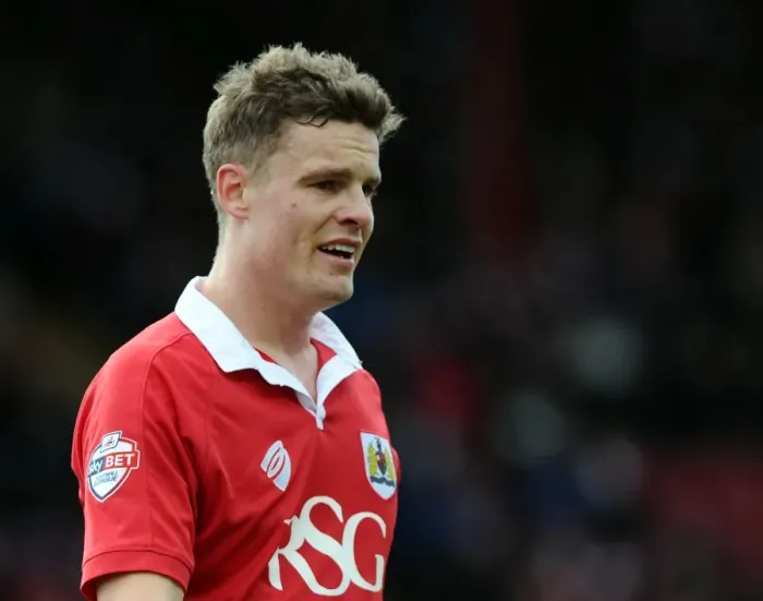 Framed Print : Bristol City vs Fleetwood Town: Matt Smith in Action at Ashton Gate, January 2015