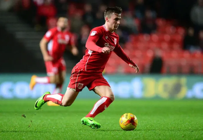 Framed Print : Bristol City vs Fulham: Joe Bryan in Action at Ashton Gate, 2017