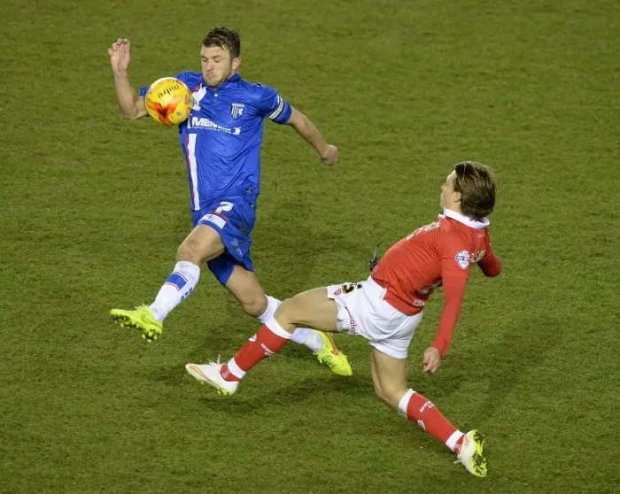 Framed Print : Bristol City vs Gillingham: Luke Freeman Closes In Framed Print : Bristol City vs Gillingham: Luke Freeman Closes In