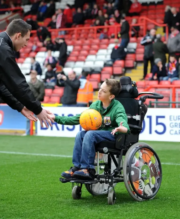 Framed Print : Bristol City vs Gillingham: Sky Bet League One Match at Ashton Gate - 14 March 2015 Framed Print : Bristol City vs Gillingham: Sky Bet League One Match at Ashton Gate - 14 March 2015